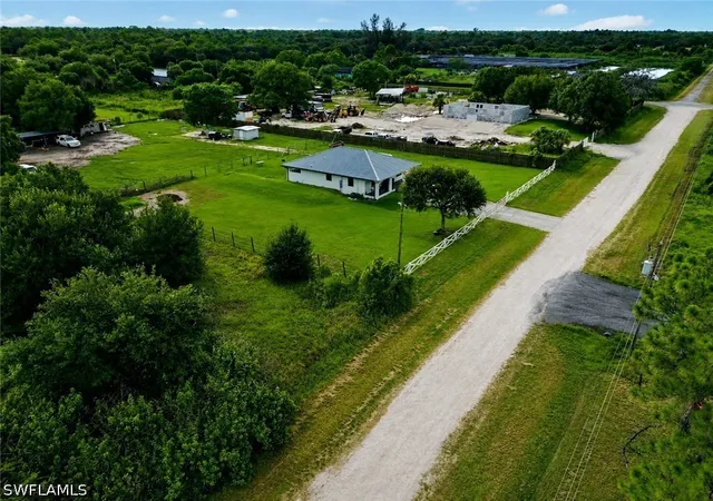 5th image of 525 N Granja Ave, Clewiston, FL 33440 | MLS# 226025251
