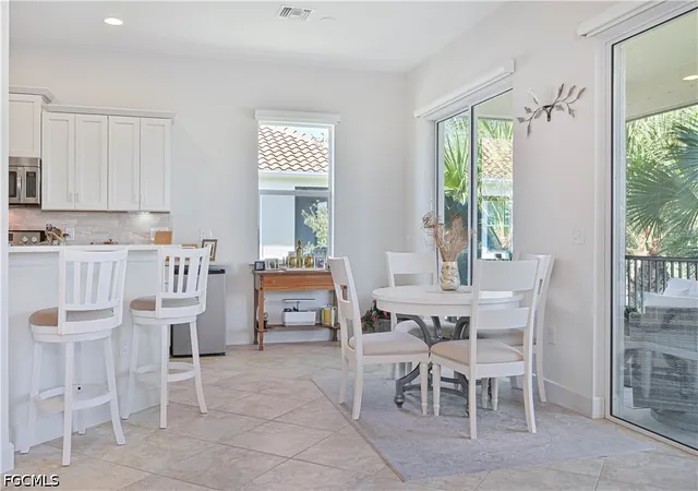 5th image of 10251 Glastonbury Cir, Fort Myers, FL 33913