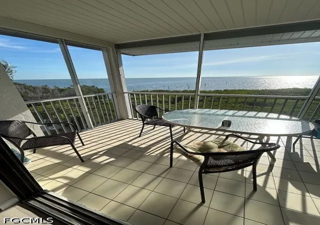 Photo 4 of Townhouse for sale at 5321 Bayside Villas, Captiva, FL 33924 | MLS# 2026032780 | Listing updated on 2026-08-05