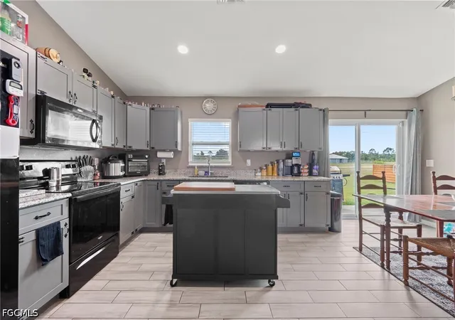 5th image of 5011 Dania Cir, Labelle, FL 33935 | MLS# 2026032856