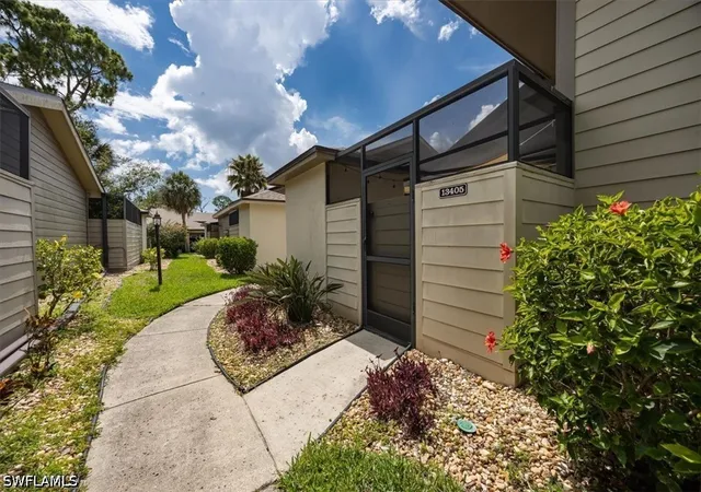2nd image of 13405 Fox Chapel Ct, Fort Myers, FL 33919 | MLS# 226028194