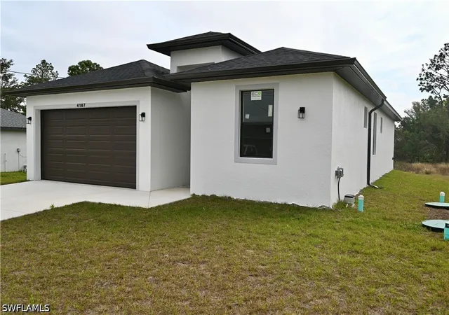 3rd image of 4107 13Th St Sw, Lehigh Acres, FL 33976 | MLS# 226028200