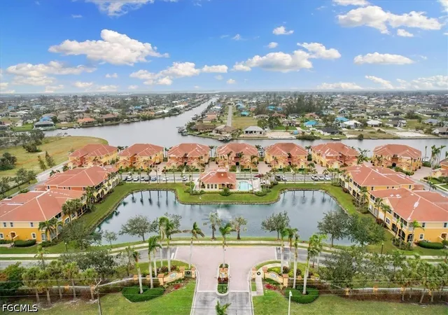 4th image of 175 Shadroe Cvs Cir, CAPE CORAL, FL 33991