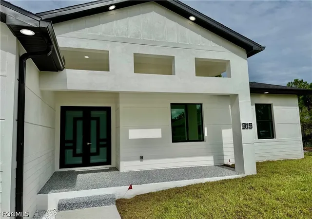 3rd image of 919 Hibiscus Ave, Lehigh Acres, FL 33972 | MLS# 2026032918