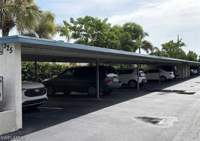 2nd image of 325 Charlemagne Blvd, Naples, FL 34112