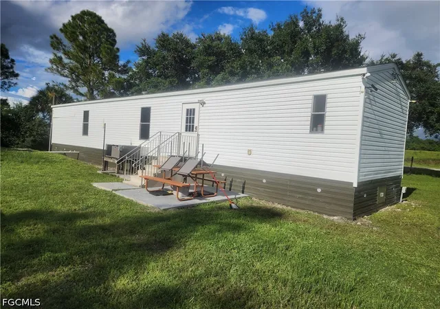 4th image of 330 N Cabbage Palm St, Clewiston, FL 33440 | MLS# 2026032990