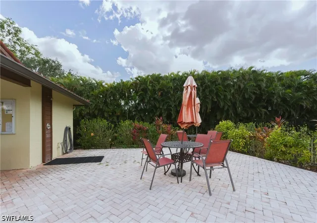 37th image of 2041 Pine Isle Ln #2041, Naples, FL 34112 | MLS# 226028074