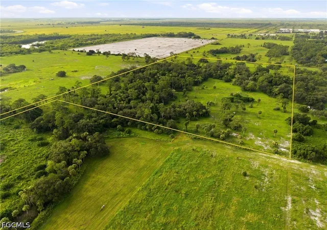 2nd image of 3291 Fort Denaud Rd, Labelle, FL 33935 | MLS# 2026033033