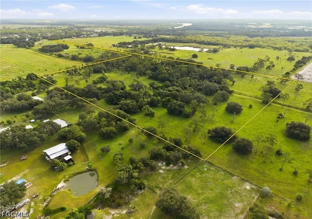 4th image of 3291 Fort Denaud Rd, Labelle, FL 33935 | MLS# 2026033033