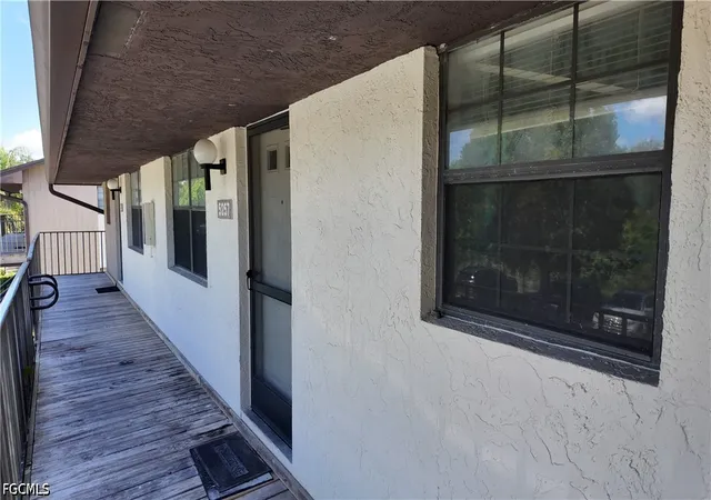 Listing Photo 5 - Condo for sale in building located at 5257 Treetops Dr, Naples, FL 34113 - Unit #X202