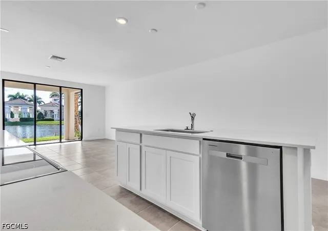 5th image of 1424 Weeping Willow Ct, Cape Coral, FL 33909 | MLS# 2026033147