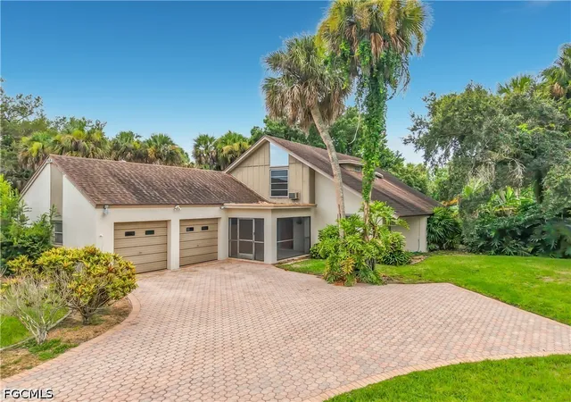 Photo 1 of Sale Pending at 1625 Silverwood Ct, North Fort Myers, FL 33903 | MLS# 2026033181 | Listing updated on 2026-09-28