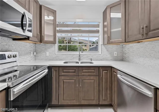 4th image of 10452 Lakeport Ct, Lehigh Acres, FL 33936 | MLS# 226028143