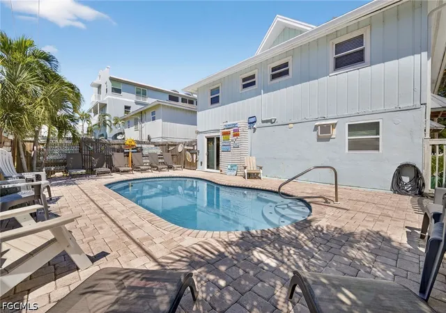 Listing Photo 5 - Condo for sale in building located at 245 Mango St, Fort Myers Beach, FL 34207