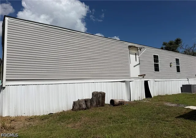 Photo 13 of Manufactured home for sale at 445 S Quebrada St, Clewiston, FL 33440 | MLS# 2026033451 | Listing updated on 2026-08-07
