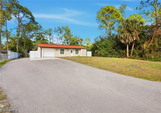 Photo 3 of Single family home for sale at 6005 Star Grass Ln, Naples, FL 34116 | MLS# 226028677 | Listing updated on 2026-08-07