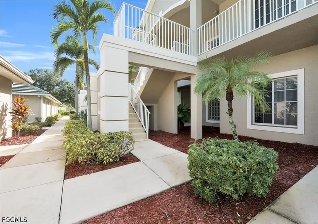 Listing Photo 4 - Condo for sale in building located at 2261 Somerset Ridge Dr, Lehigh Acres, FL 33973 - Unit #203