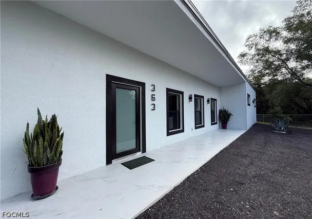 Photo 3 of Sale Pending at 363 Montura Ave, Clewiston, FL 33440 | MLS# 2026033566 | Listing updated on 2026-08-31