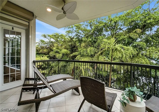 Listing Photo 4 - Condo for sale in building located at 705 10th St S, Naples, FL 34102 - Unit #202