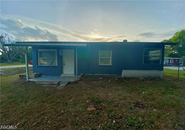 Photo 1 of Single family home for sale at 402 Miramar Rd, Fort Myers, FL 33905 | MLS# 2026033643 | Listing updated on 2026-08-08