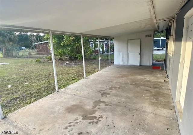 Photo 6 of Single family home for sale at 402 Miramar Rd, Fort Myers, FL 33905 | MLS# 2026033643 | Listing updated on 2026-08-08