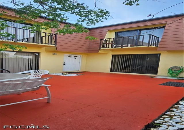 Photo 1 of Townhouse for sale at 1532 Park Meadows Dr #1, Fort Myers, FL 33907 | MLS# 2026033738 | Listing updated on 2026-08-12