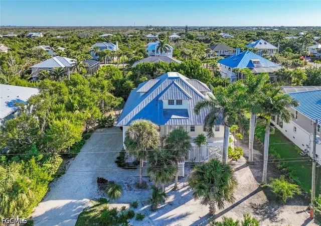 Photo 4 of Single family home for sale at 580 Sea Oats Dr, Sanibel, FL 33957 | MLS# 2026033854 | Listing updated on 2026-08-11
