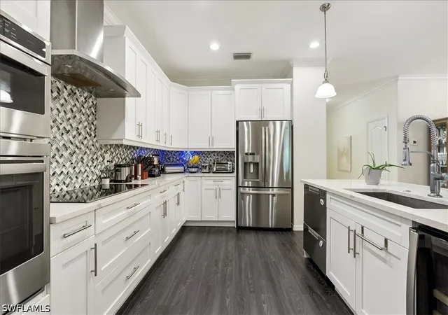 Photo 3 of Single family home for sale at 1987 Fairmont Ln, Naples, FL 34120 | MLS# 226028966 | Listing updated on 2026-08-11