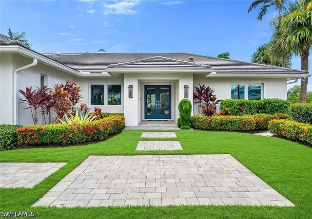 Photo 1 of Single family home for sale at 5215 Seashell Ave, Naples, FL 34103 | MLS# 226028278 | Listing updated on 2026-08-31