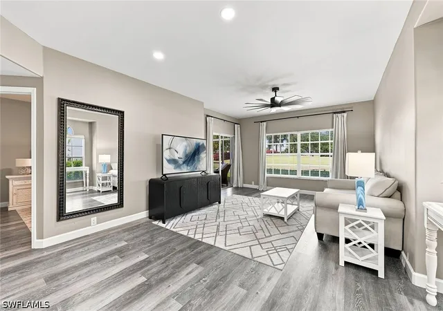 Listing Photo 4 - Condo for sale in building located at 28080 Cavendish Ct, Bonita Springs, FL 34135 - Unit #2006