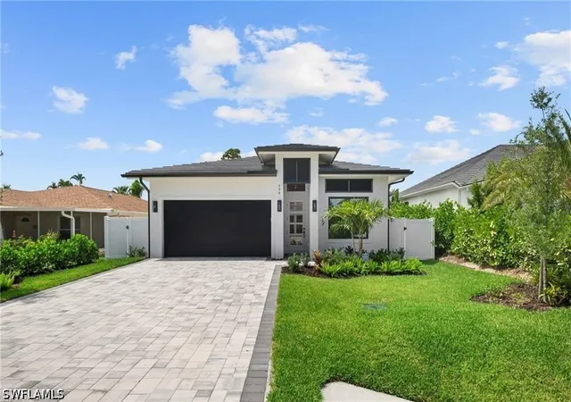 Photo 3 of Single family home for sale at 638 93rd Avenue N, Naples, FL 34108 | MLS# 226029124 | Listing updated on 2026-08-31