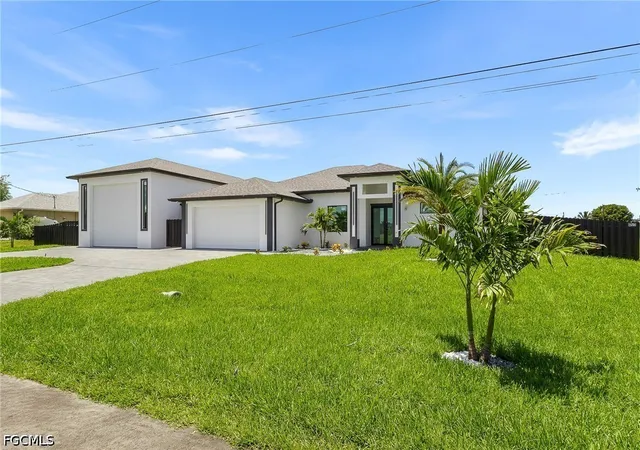 2nd image of 1018 Ne Juanita Pl, Cape Coral, FL 33909 | MLS# 2026034458
