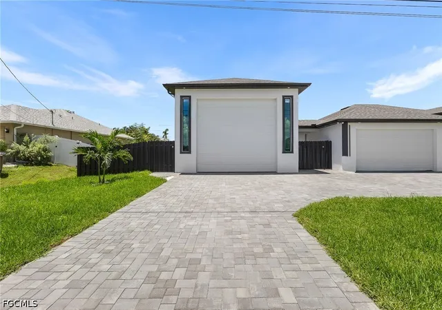 4th image of 1018 Ne Juanita Pl, Cape Coral, FL 33909 | MLS# 2026034458
