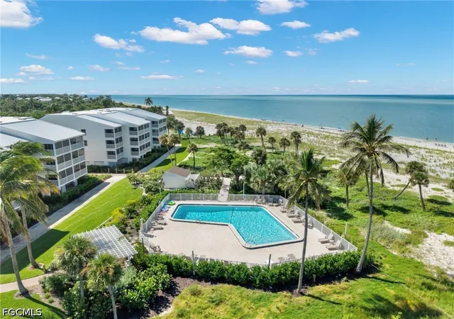 Listing Photo 5 - Condo for sale in building located at 2611 Bch Villas, Captiva, FL 33924