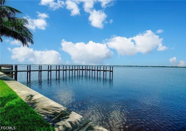Photo 4 of Condo for sale at 1900 Clifford St #303, Fort Myers, FL 33901 | MLS# 2026034640 | Listing updated on 2026-10-07