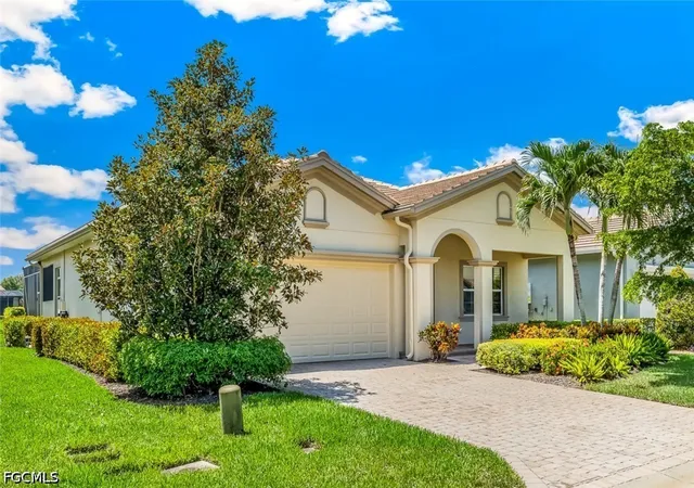 Photo 2 of Single family home for sale at 12764 Fairway Cvs Ct, Fort Myers, FL 33905 | MLS# 2026034739 | Listing updated on 2026-08-31