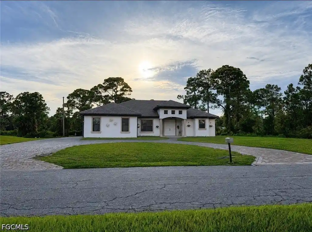 Photo 1 of Single family home for sale at 607 Johns Ave, Lehigh Acres, FL 33972 | MLS# 2026034779 | Listing updated on 2026-10-26