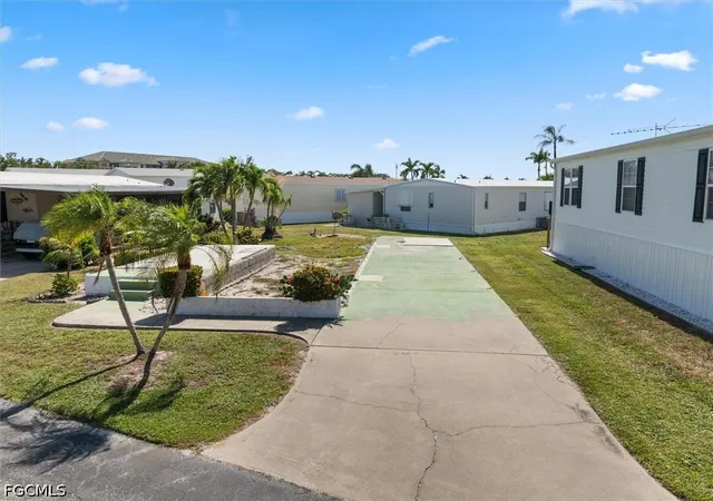 Photo 2 of Land for sale at 280 Yorkshire Ave, Fort Myers, FL 33908 | MLS# 2026035122 | Listing updated on 2026-08-31
