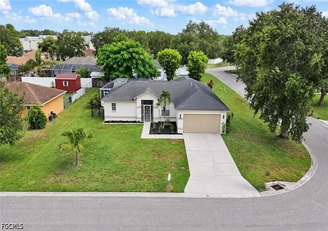 Photo 3 of Single family home for sale at 15664 Spring Line Ln, Fort Myers, FL 33905 | MLS# 2026035138 | Listing updated on 2026-09-23
