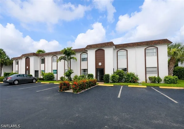 Condo for sale at 2828 Jackson St #C4, Fort Myers, FL 33901 | MLS# 226029586