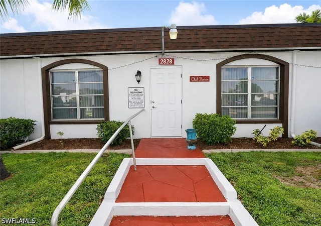 Photo 2 of Condo for sale at 2828 Jackson St #C5, Fort Myers, FL 33901 | MLS# 226029587 | Listing updated on 2026-08-31