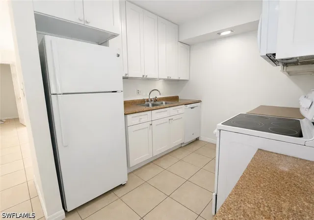 Photo 3 of Condo for sale at 2828 Jackson St #C5, Fort Myers, FL 33901 | MLS# 226029587 | Listing updated on 2026-08-31