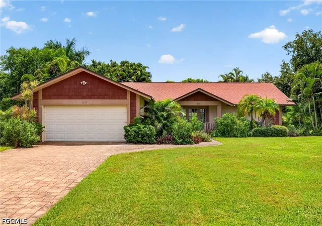 Photo 2 of Sale Pending at 5710 Basswood Ct, Fort Myers, FL 33919 | MLS# 2026035254 | Listing updated on 2026-08-31