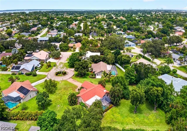 Photo 4 of Sale Pending at 5710 Basswood Ct, Fort Myers, FL 33919 | MLS# 2026035254 | Listing updated on 2026-08-31