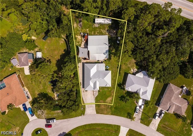Photo 2 of Single family home for sale at 11402 Habersham Ct, North Fort Myers, FL 33917 | MLS# 2026035265 | Listing updated on 2026-08-31