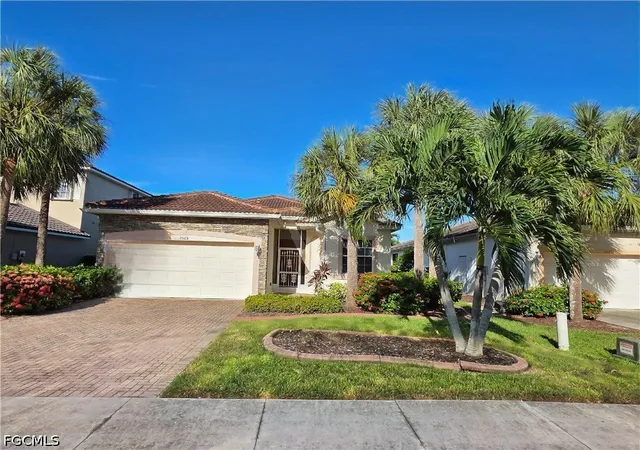 Photo 4 of Sale Pending at 2565 Deerfield Lake Ct, Cape Coral, FL 33909 | MLS# 2026035343 | Listing updated on 2026-10-06