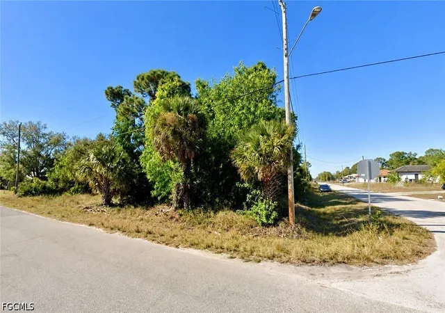 Photo 2 of Sale Pending at 3401 24th Street Sw, Lehigh Acres, FL 33976 | MLS# 2026035466 | Listing updated on 2026-08-31