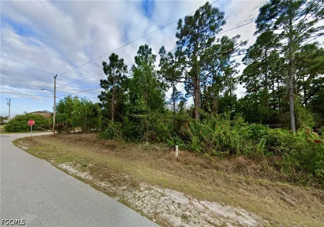 Photo 4 of Sale Pending at 3401 24th Street SW, Lehigh Acres, FL 33976 | MLS# 2026035466 | Listing updated on 2026-08-31