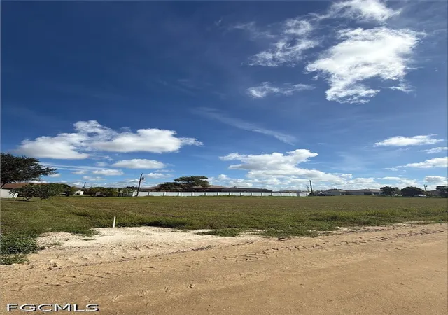 Photo 1 of Sale Pending at 1711 Ne 17th Street, Cape Coral, FL 33909 | MLS# 2026035506 | Listing updated on 2026-10-08