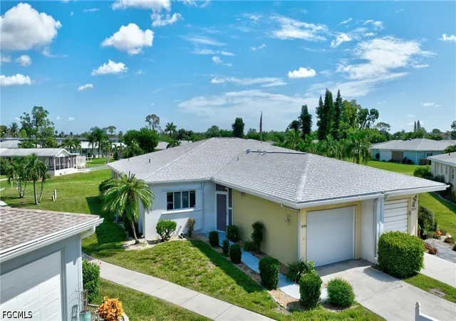 Photo 2 of Townhouse for sale at 8524 Dominican Ct, Fort Myers, FL 33907 | MLS# 2026035611 | Listing updated on 2026-08-28